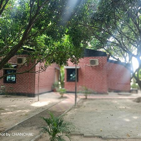 Modhubon Agro Tourism Hotel Bolpur Exterior photo