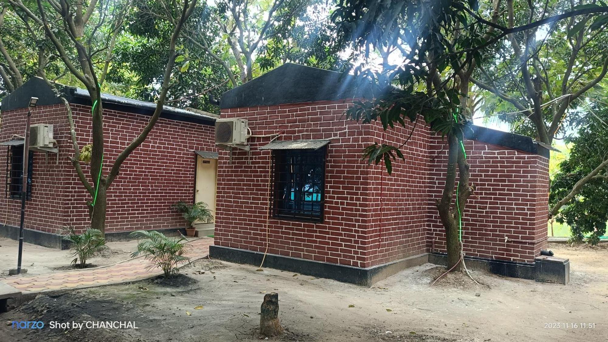 Modhubon Agro Tourism Hotel Bolpur Exterior photo