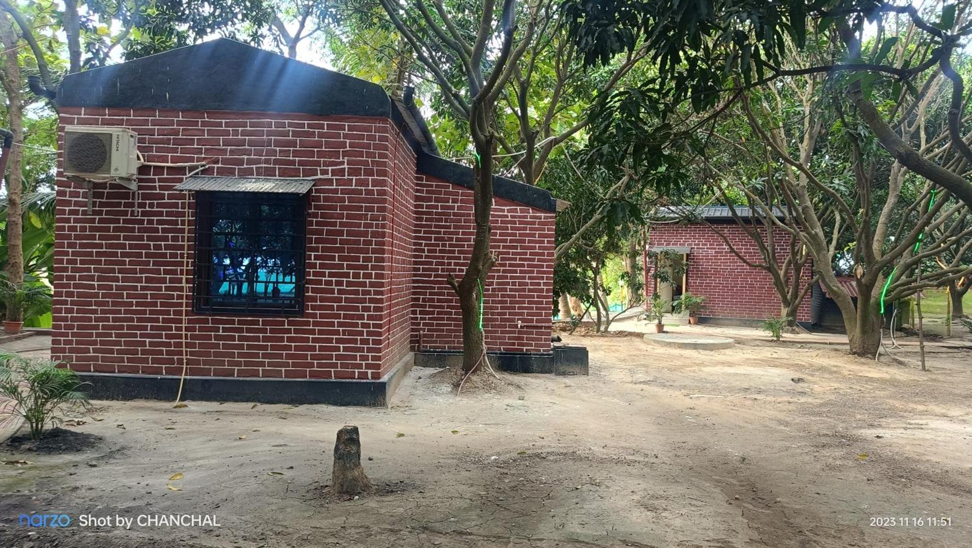 Modhubon Agro Tourism Hotel Bolpur Exterior photo