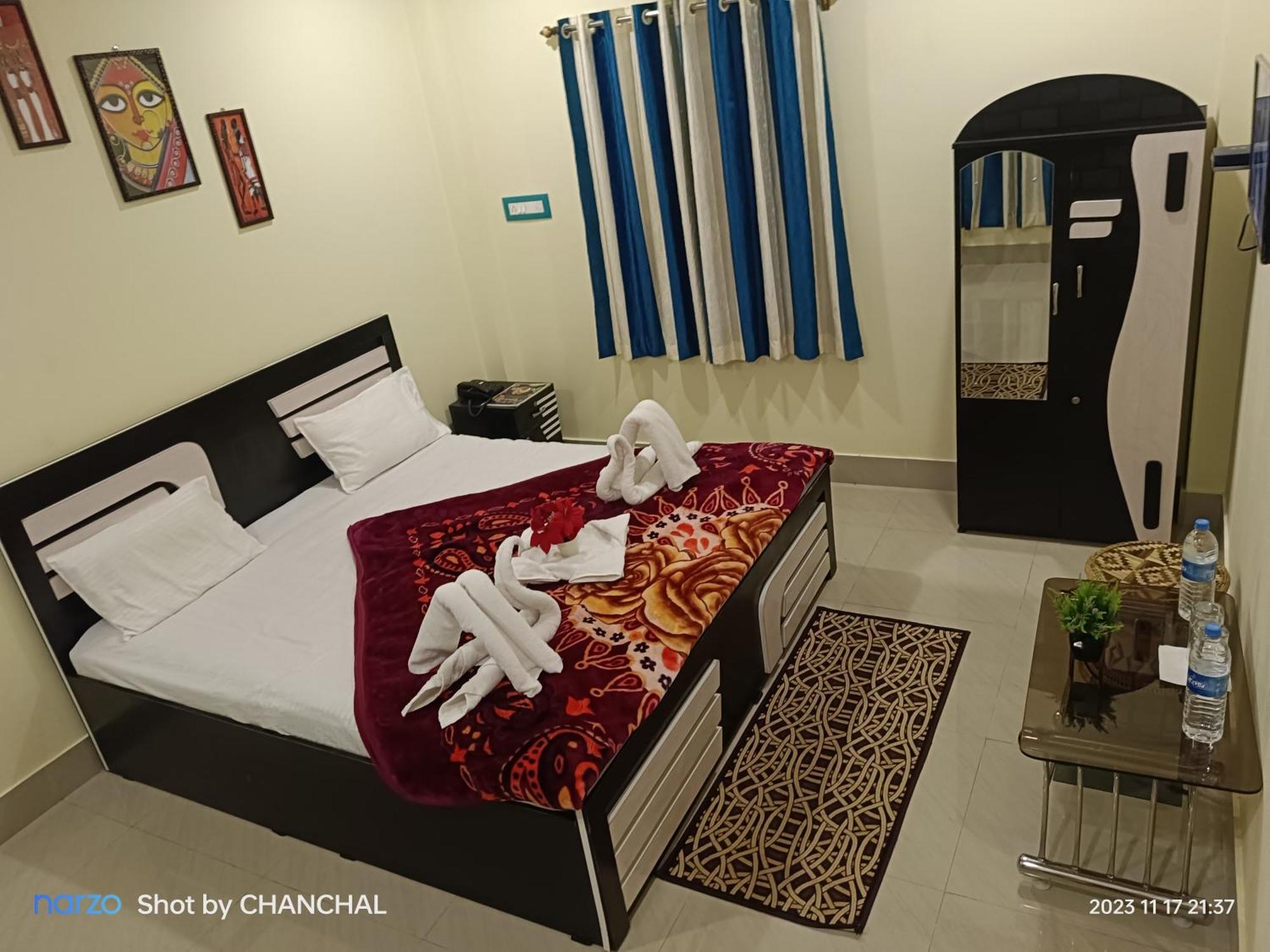 Modhubon Agro Tourism Hotel Bolpur Exterior photo