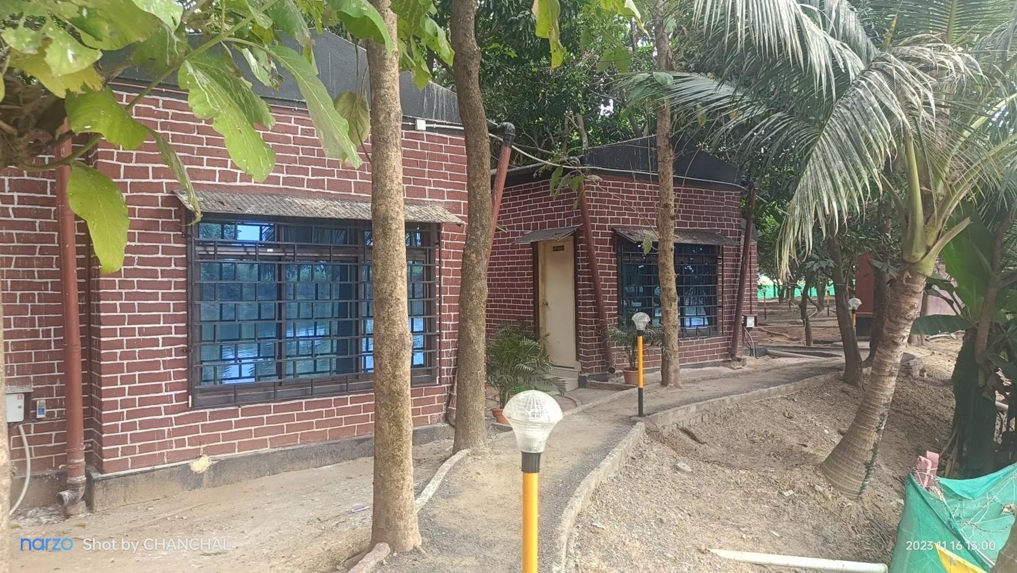 Modhubon Agro Tourism Hotel Bolpur Exterior photo